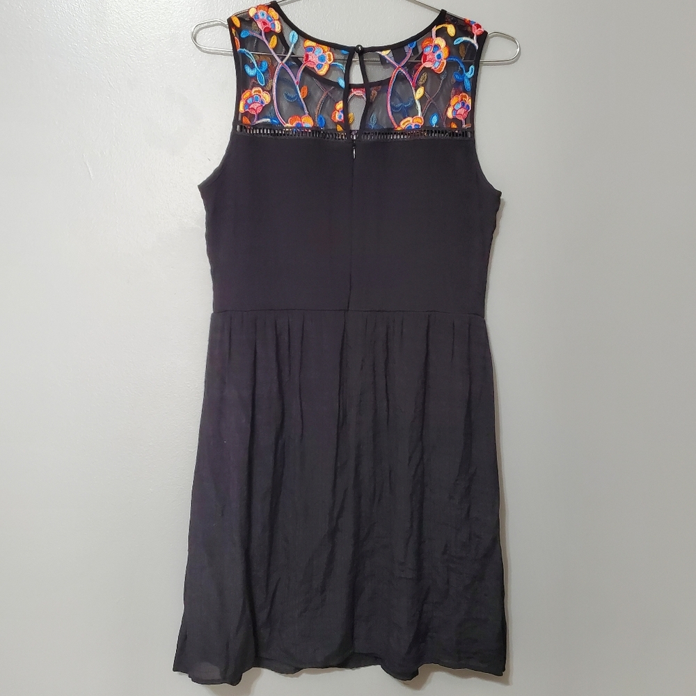 AGB Black Midi Dress with Multicolor Embroidered Floral Design Size 14 - Picture 6 of 11